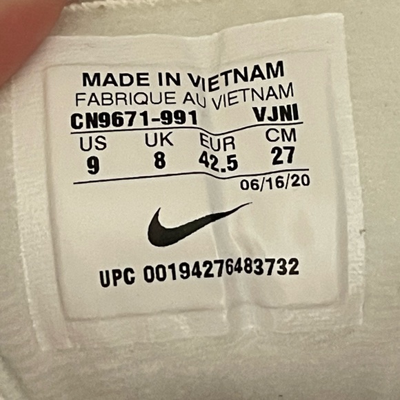 Nike - Picture 5 of 5